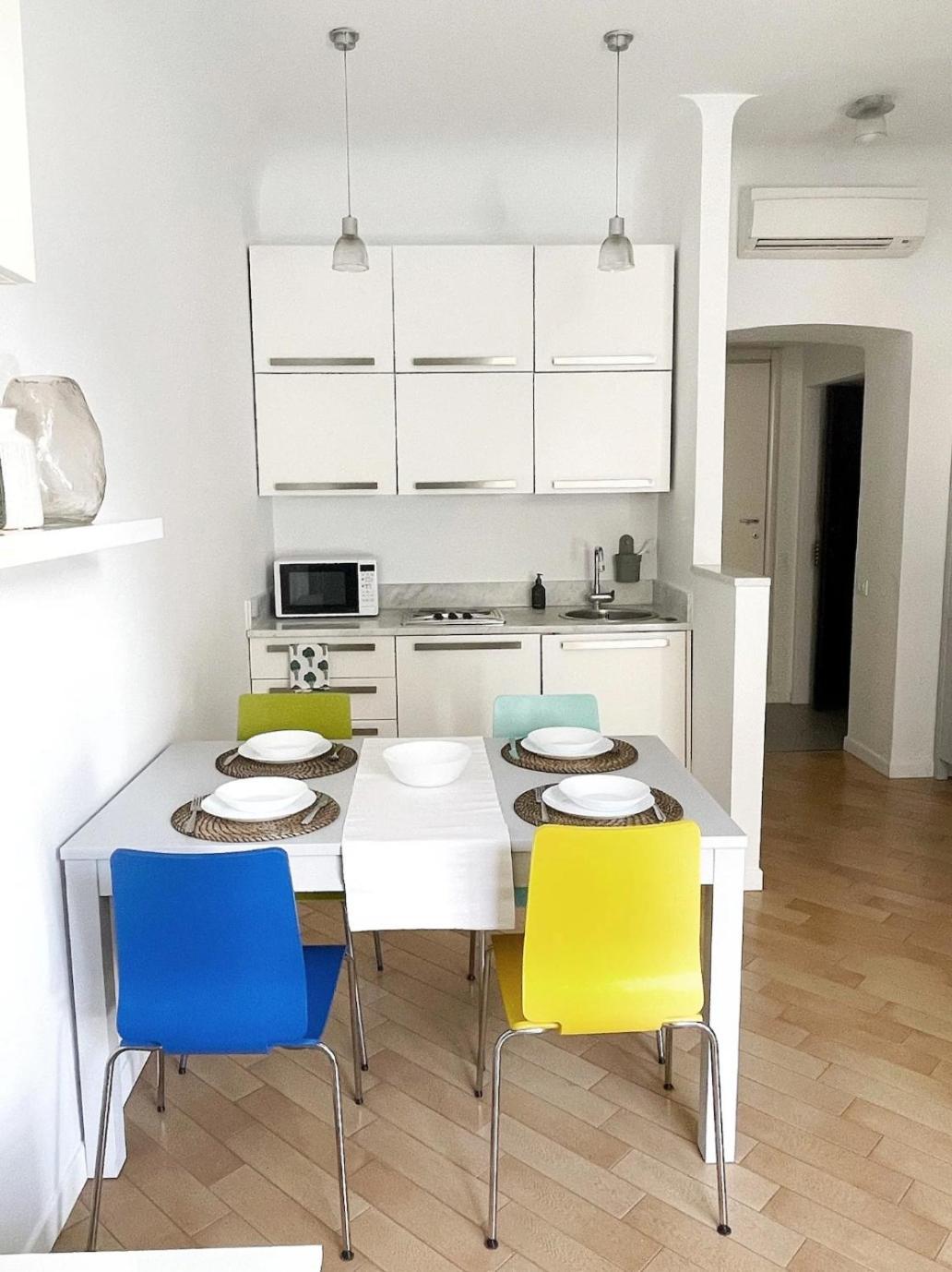 Appartamento Ampio E Accogliente Bilocale - Fara 1, Porta Nuova *