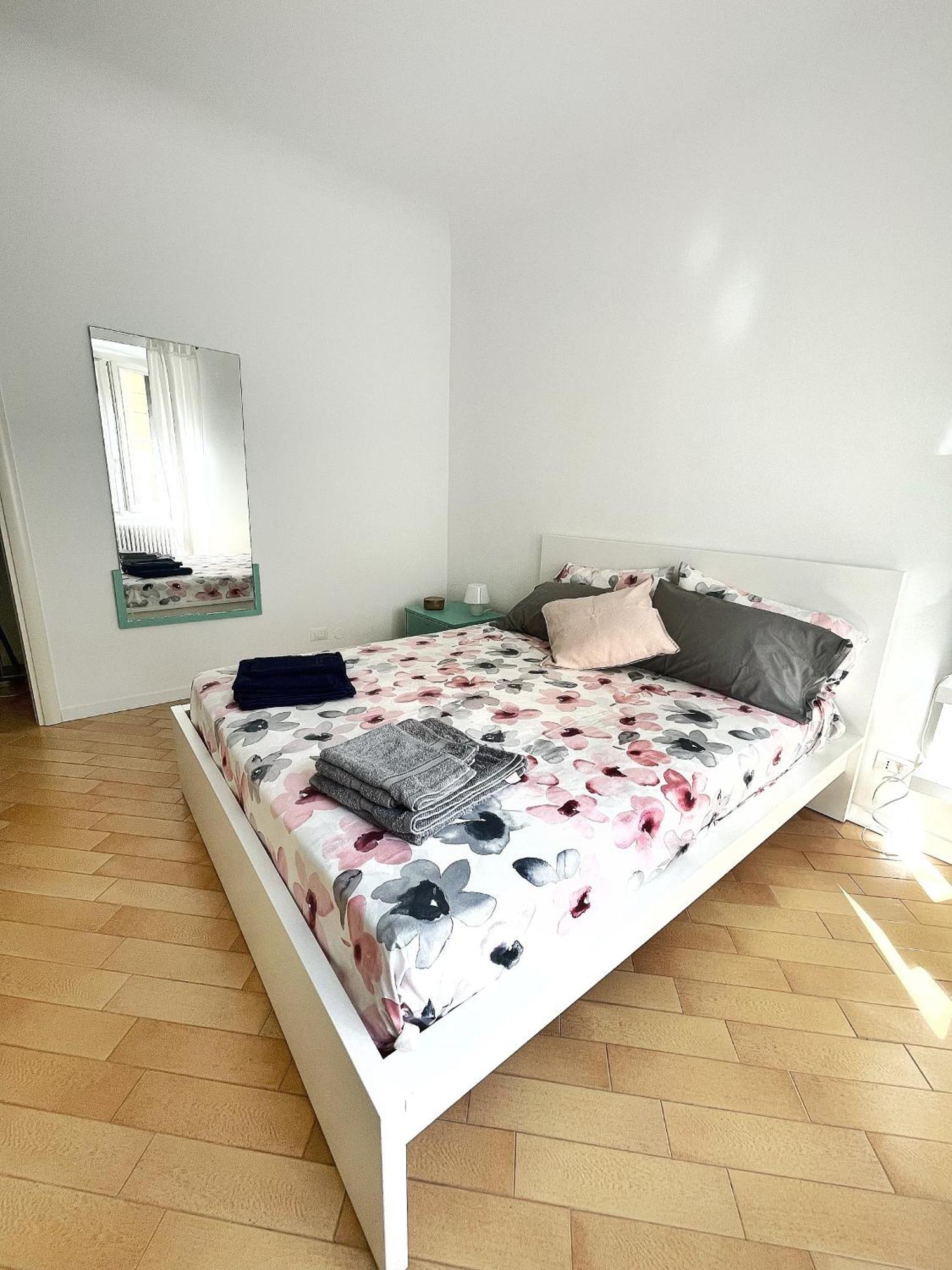 Apartamento Ampio E Accogliente Bilocale - Fara 1, Porta Nuova